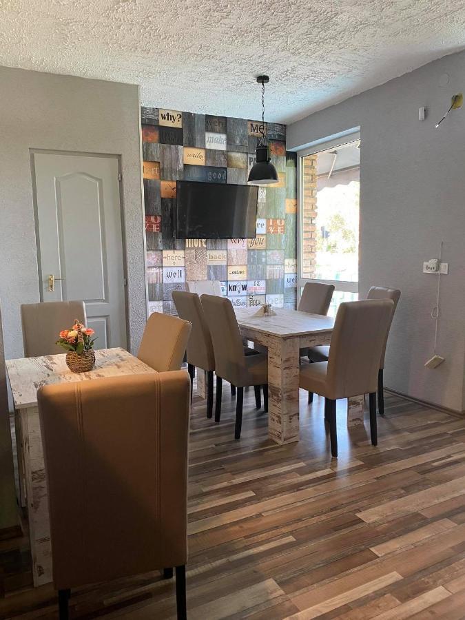 Naphaz Panzio Bed and Breakfast Tiszafüred Exteriör bild